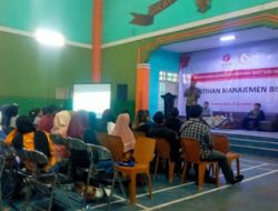 PELATIHAN MANAJEMEN BISNIS PELAKU UMKM DAN PENGUSAHA KECIL DI DESA KERTAJAYA PADALARANG KBB